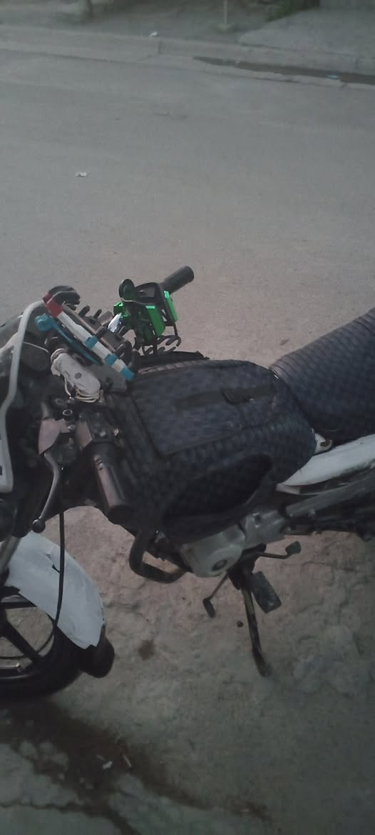 سلام عليكم بوكسر للبيع دراجه مجفته اوراق كامله كهربائيات كله شغاله دراجه شلعه ومعدل 
السعر ٩٠٠ وبيه مجال مكاني بغداد البياع


**إذا كنت صاحب هذا الإعلان وتريد حذفه لأي سبب، رجاءا أرسل رسالة إلى الدعم الفني**