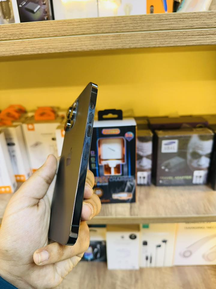 السلام عليكم للبيع ايفون ١٣ برو ماكس ذاكرة ٢٥٦ بطارية ٨٦٪؜جهاز بلاي غير داخل صيانة الجهاز حالة حال الجديد العنوان بغداد اليوسفية حي الشهداء مركز الأمير مركز الامير للهواتف 

للاتصال:***********
