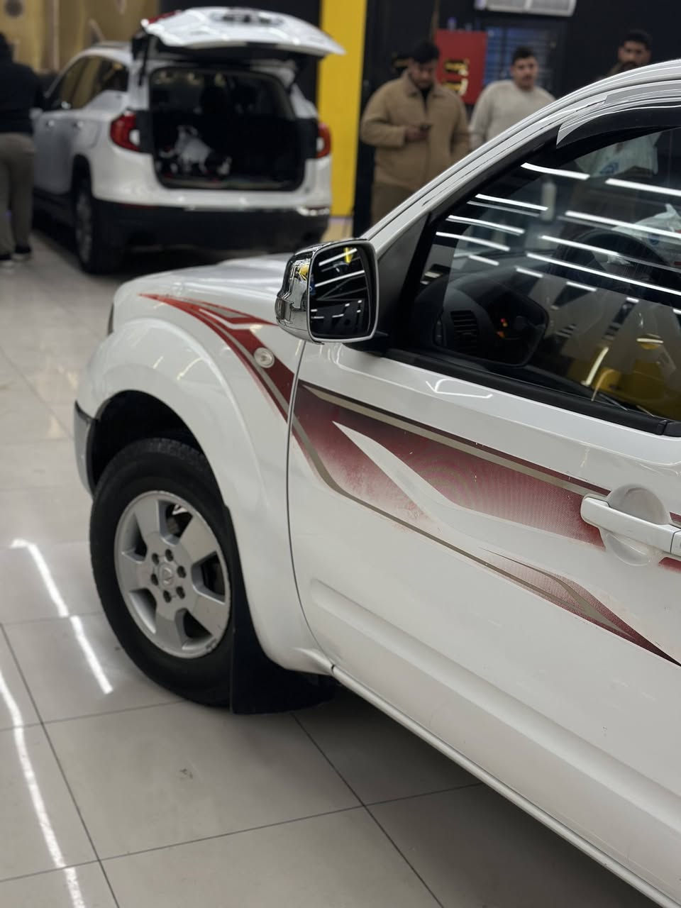 سلام عليكم لبيع نيفاره موديل 2016 اوتماتيك رقمه سليمانية جديد  تحويل ثاني يوم سنوية ل2028 سيارة منضونة غاز تخم تاير جديد تبريد تدفئة تحكم ستيرن شاشة
عنوان : بغداد 
السعر : 140 وبيها مجال بسيط 
الرقم : ***********
