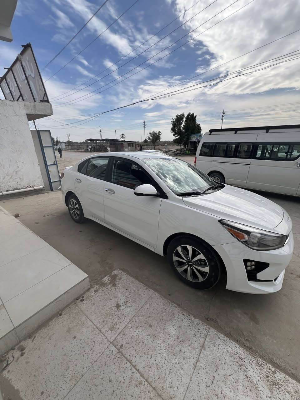 سلام عليكم كيا ريو موديل 2022فول حادثه موضح بلسونار + بيه بارد بلجاملغ  والباب الايمن 
السعر 128
رقم التواصل ***********
