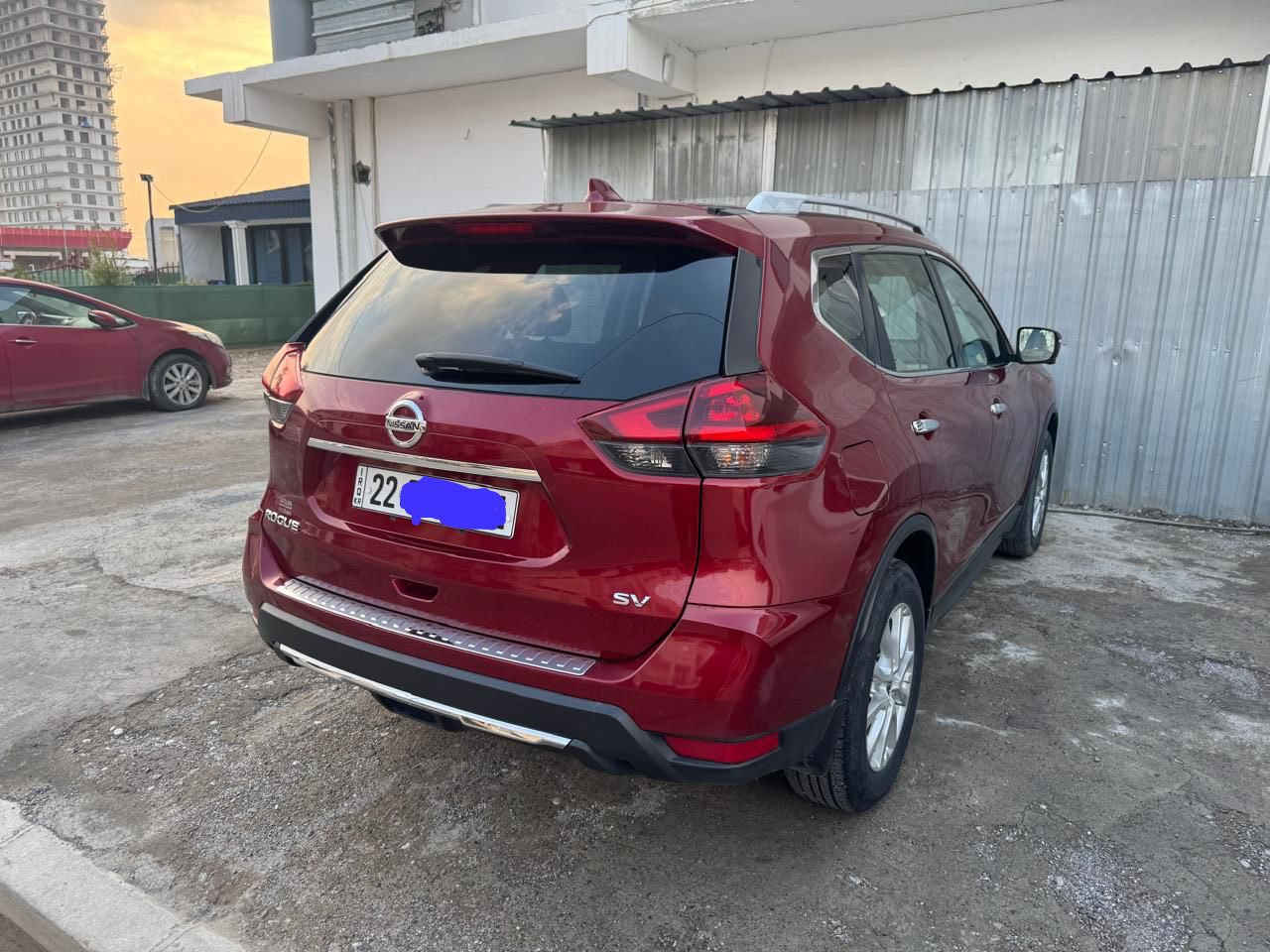 نيسان روج 2018 لون ماروني  SV PLUS
مكفوله كفاله عامه من الصبغ والتبديل
فول عدا البانوراما  
شاشه نظام اندوريد 
 بصمة ابواب وصندوق 
كشن كهربائي
داخل السياره صحراوي
مقعد السائق يحتوي نظام الخزن
مقاعد هيتر
تدفئة بالستيرن
صندوق كهربائي ذكي وخاصية الفتح بالقدم
رادارات امامي وخلفي وجانبي
مري هيتر
لايتات زينون
تحكم ستيرن جهتين
كامرات 360 درجة
نقطة عمياء
كشافات امامية
نظام القيادة سبورت وايكو و نورمل
حاملة جنط فوق القمارة 
دعاميه اماميه صبغ
ماشيه 65 ميل
***********
***********
واتساب مكان سيارة اربيل
