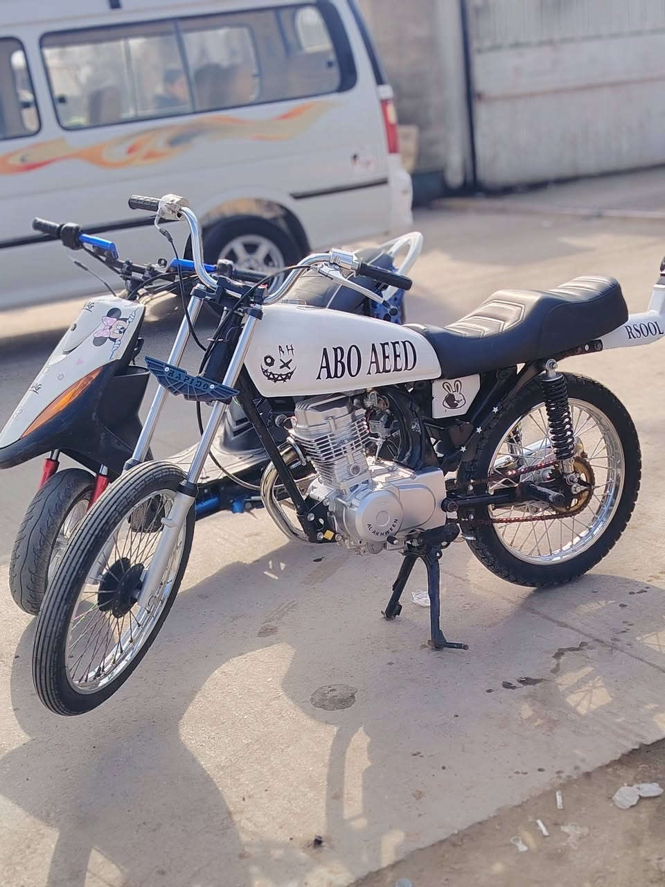 السلام عليكم شباب ايراني للبيع موديل 2025 الدراجه كفاله عامه ما مفتوح برغي بيه نضيفه الدرجه
المكان بغداد  ناحيت الوحده قرب من بسمايه
السعر 650 وبيهه مجال حك الجيه 
الرقم ***********
