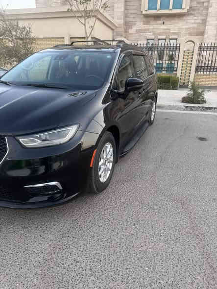 (L )كرايسلر باسفيكا تورنك 
 موديل 2022 
بدون حادث فقط بارد قليل بالچاملوغ الخلفي
رقم أربيل 
  محرك 6 سلندر 3600

رادار امامي 
حساسات خلفية  
 حساسات الاجتياز الجانبية  
 بصمة باب وبصمة تشغيل وتشغيل عن بعد 
كشن ذاكرة (خزن ميموري) لكرسي السائق
طقم ويل حجم 17 مع طقم تاير بحالة ممتازة 
 كاميرا خلفية دوارة مع الستيرن 
 باب جنطة كهربائي شفط 
 ابواب جانبية كهربائية مع بردات اصلية 
 غرفة السيارة جلد اسود اصل 
تحكم كهربائي متكامل لمقاعد المقدمة 
شاشة دشبول كبيرة لمجموعة من الايعازات 
3 قطع تبريدوبعد بيها مواصفات

 اتصال + واتس اب :  ***********

العنوان: كربلاء 
السعر :255 وبيه مجال
