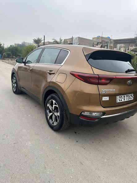 سلام عليكم 
كيا سبورتج موديل 2020
مكينه ٢٤٠٠
تبريد جديد
تخم تاير جديد
نص فول 
شاشه جبيره 
رادرات 
كامره حساس خلفي 
ويل كب
رقم شمالي تريد تحويل تريد وكاله 
مكان سياره بغداد زعفرانيه 
***********
السعر 155وبيهه مجال بسيط
