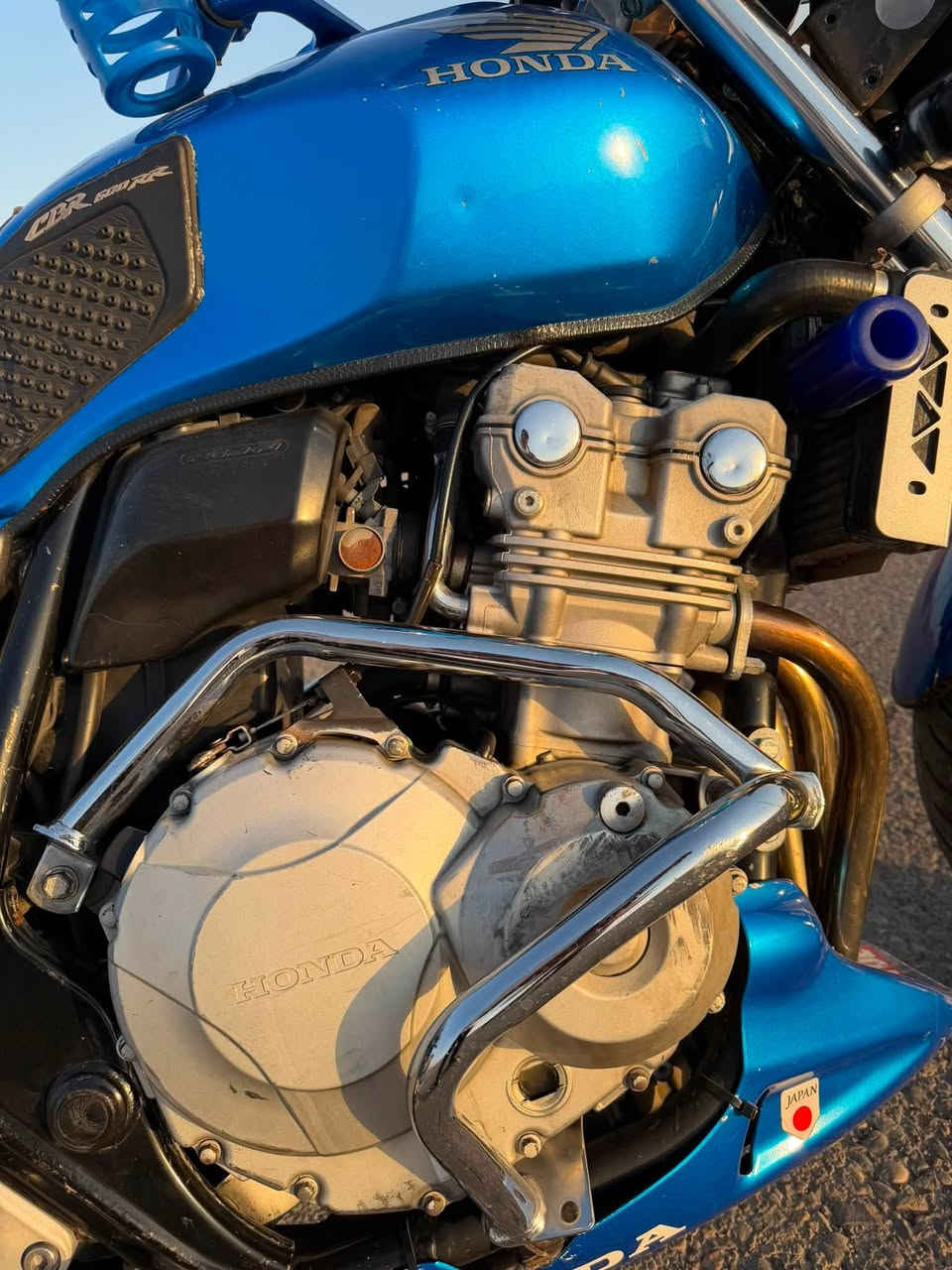 بۆ فرۆشتن 
Cb400 super model 2007
سیبی فۆڕ سوپەر مۆدیل ٢٠٠٧ بۆ فرۆشتن کارەبایات گێڕ بە شەرت مەکینەی  کەوەری کراوەتەوە بەس بێ کێشەیە و بە شەرتی فەصلە ئەیفرۆشم شوێن هەولێر 
بۆ سعر چات بکە بەس تکایە ئەگەر موشتەری نی نە سەری خۆت نە هی منیش مەێشێنە
ژ.م***********
ئەدمین❤️
