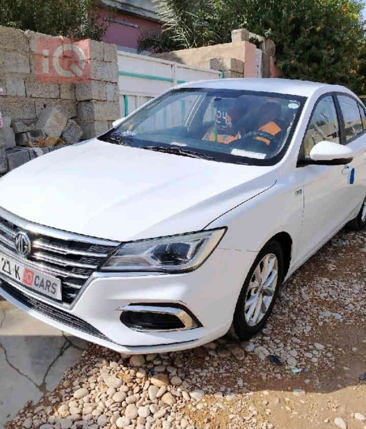 {السلام عليكم ورحمة الله وبركاته}
{للبيع او مراوسه حسب القناعه } 

{نوع السياره/ Mg5} 

{مواصفات / STANDART} 

{1-لايت عدسه} 
{2-مثبت سرعه} 
{3- مانع انزلاق} 
{4-عداد قياس للاطارات} 

 {ماشيه/27000الف}

{حجم المحرك/1500 تنفس طبيعي }

{ السنور مع صور السياره}

{مكان/ديالى خانقين}

{السعر/107بيه مجال } 

{الرقم/***********}
