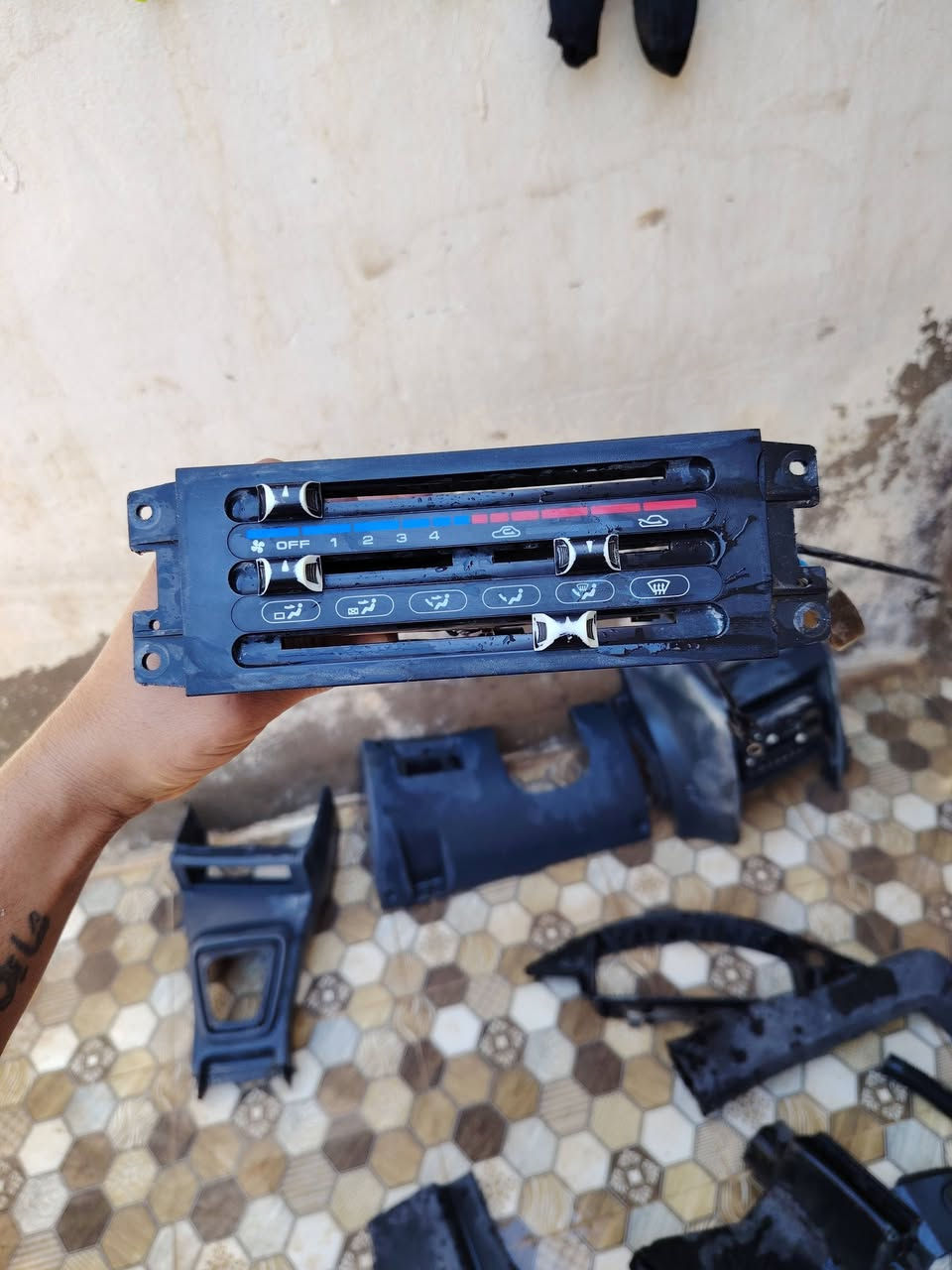 غراض سيفيا للبيع جوة السوك قيم وخذ


**إذا كنت صاحب هذا الإعلان وتريد حذفه لأي سبب، رجاءا أرسل رسالة إلى الدعم الفني**