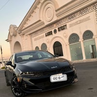 سلام. عليكم.  حبايبي k5 موديل 2023سياره نضيفه.  أربع. أنظمه قياده تشغي...