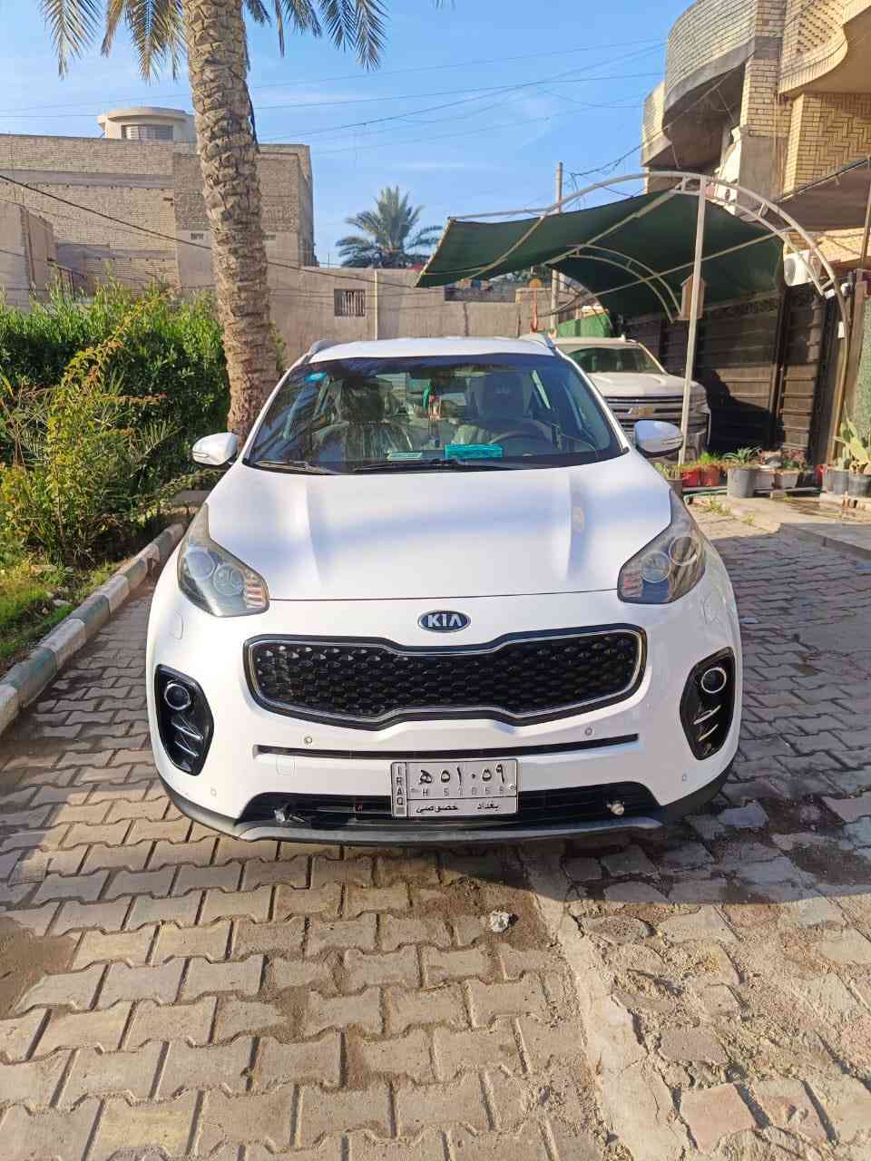 سلام عليكم 
سبورتج مديل 2018 خليجي 
سيارة جديدة بس مجرد بارد بسيط بل باب الإمامي 
دخل عسلي 
حساسات 
كامرة وشاشة
مري شفط 
سيارة بسمي 
مكاني بغداد شعلة 
سعرة ١٨٠ $
للاستفسار ***********
