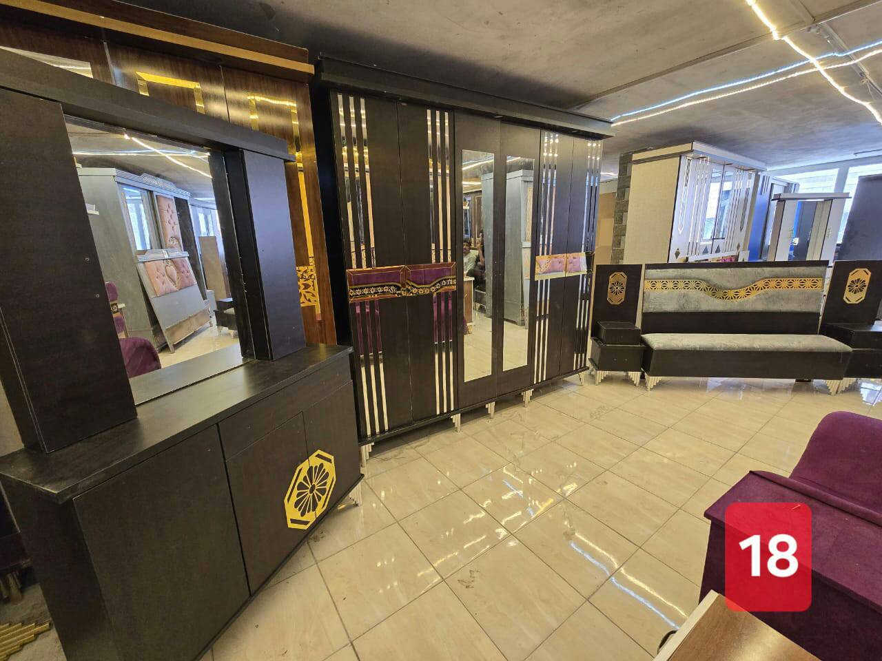 😎#تكسير الاسعاار بلش 😍
👑بس⛔️ ب5مليون و500الف مع فرشة هددددية😍😎
🔥👈 احدث واجمل تصاميم غرف النوم خشب لمايكا 👍🏼
📲للاستعلااام وتس اواتصال0931882167 ☎
الغرفة مؤلفة من..
1️⃣#خزانة 6 ابواب فتح230 _225
2️⃣ #تخت مجوز صندوق،160×200
 3️⃣#بيرو مراي 4دروج+بابين
4️⃣ #كمديناات عدد 2 مع تاج

 5️⃣شازلونة لتخت بأحدث تصميم
6️⃣الغرفة نوم خشب  #ميلامين سماكة 16 بالكامل
🚛يوجد توصيل وتركيب
🌹🌹🌹🌹


**إذا كنت صاحب هذا الإعلان وتريد حذفه لأي سبب، رجاءا أرسل رسالة إلى الدعم الفني**