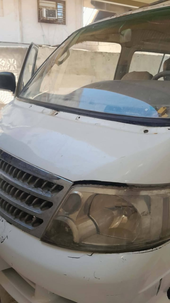 فتون موديل 10 رقم واسط احمر اتكفل لك بس براعي مالي شغل بغرامه محرك ونجي كير عادي سعرها 15 وبيها مجال شرايه اتصل ***********
