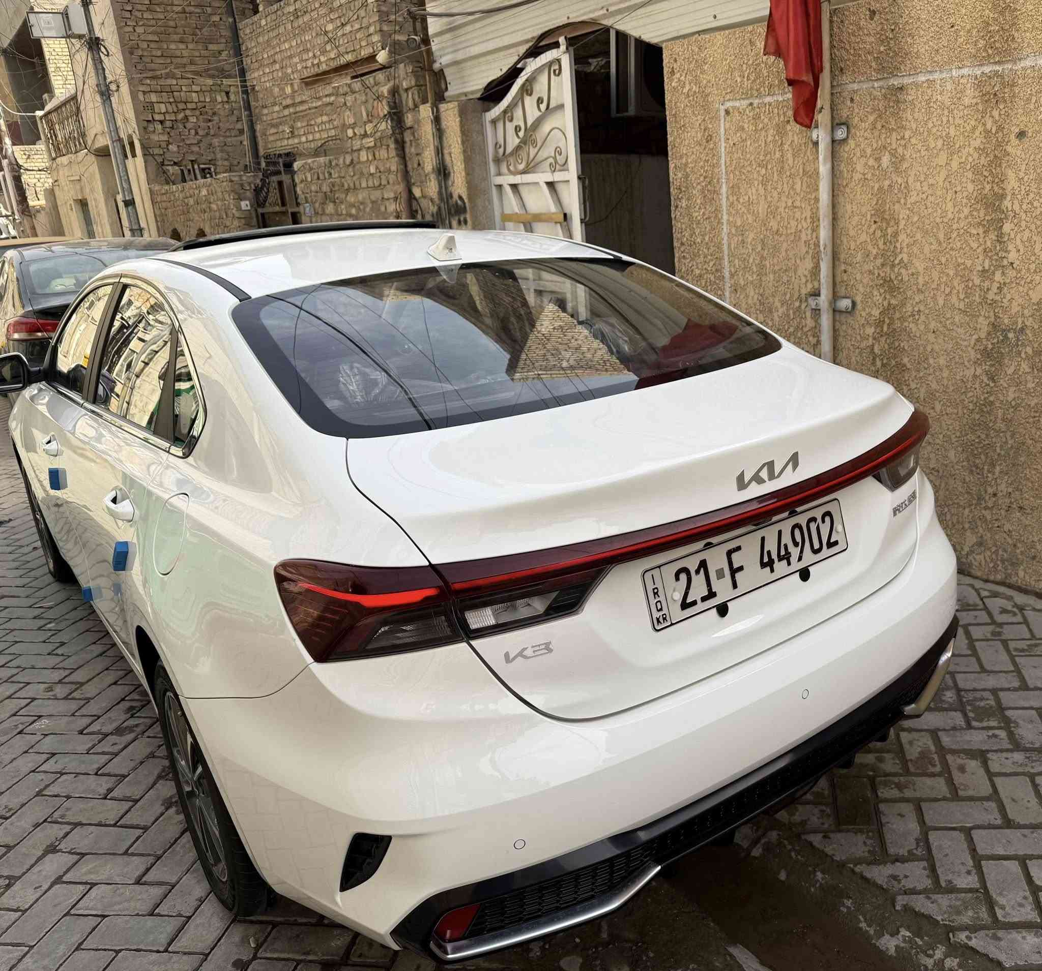 كيا 2024  K3  

فول مواصفات كفالة عامة بيهه بارد على كد شبر بل جاملغ المامي 

ماشية 37 الف فقط 

المحرك: 1.5 دبل نوزل
 
🔴المواصفات 

فتحة سقف

 كامرة 

️تحكم تبريد لمس

 شاشه كبيرة + شاشة اعطال

️تحكم ستيرن جهتين 

️بصمه باب و بصمه تشغيل

شاحن تايب سي امامي وخلفي وشاحن USB

️يدات نيكل 

شاشه بالكير

️حساس امامي وخلفي 

 شاشة عداد ديجيتال 

مري شفط+ اشاير 

صندوك ذكي بصمة 

️كشنات جلد أسود 

سايد بريك بصمة

️أوتو هولد (auto hold)

️درايف مود 4

وضعيات️(sport+eco+smart+comfort)

اضافات بسيطة  

 للاتصال *********** 

السعر 134$ 

 📌 مكانة بغداد السياره بسمي تحولي  تحول ثاني يوم
