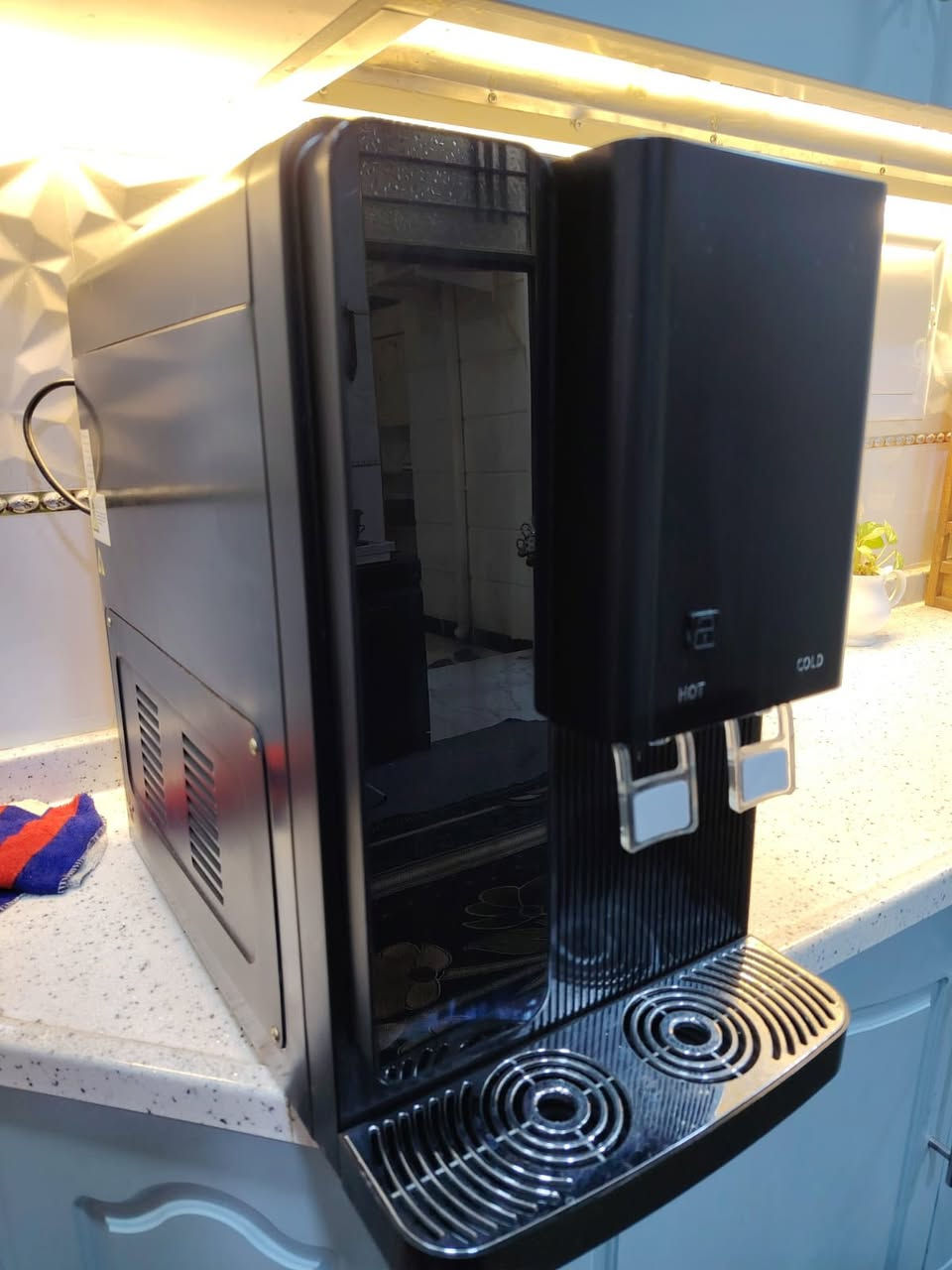 براد للبيع مستعمل قليل جداً ماركة كهرمانه 
يبرد ويصفي وهيتر جديد جداً 
للاستفسار الاتصال بلرقم 
***********
