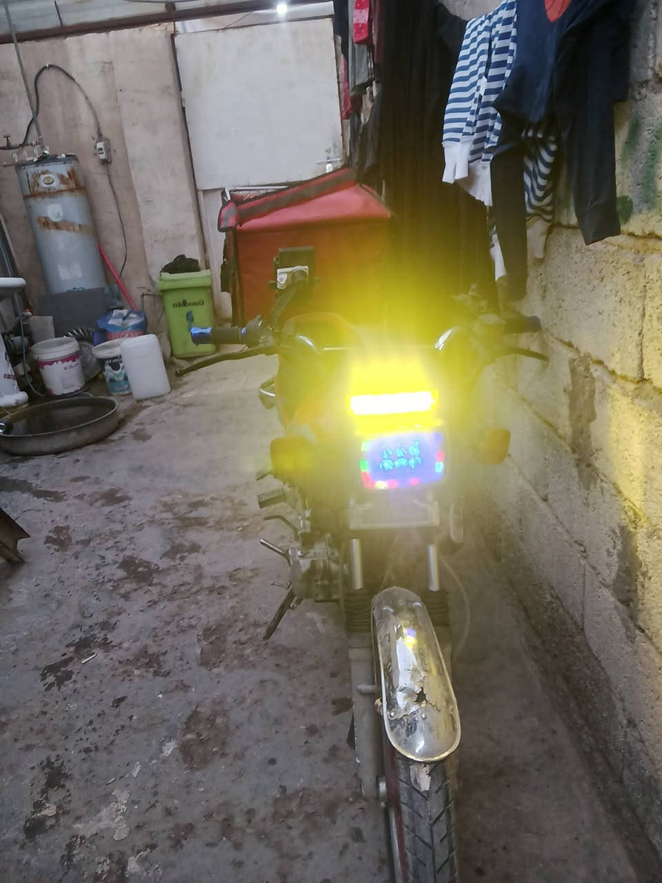 دراجه يراني 5كير
كل شي شغال بيه 
اوراق كامله 
سعر 400بيه مجال


**إذا كنت صاحب هذا الإعلان وتريد حذفه لأي سبب، رجاءا أرسل رسالة إلى الدعم الفني**