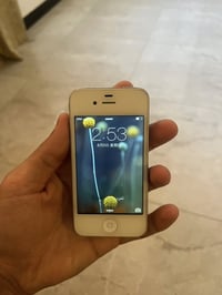 ايفون 4 • شغال • نضيف