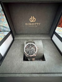 ورحمه الله وبركاته  ساعه بيغوتي  ماركه إيطاليه  مكينه يابانيه اصلي  طل...