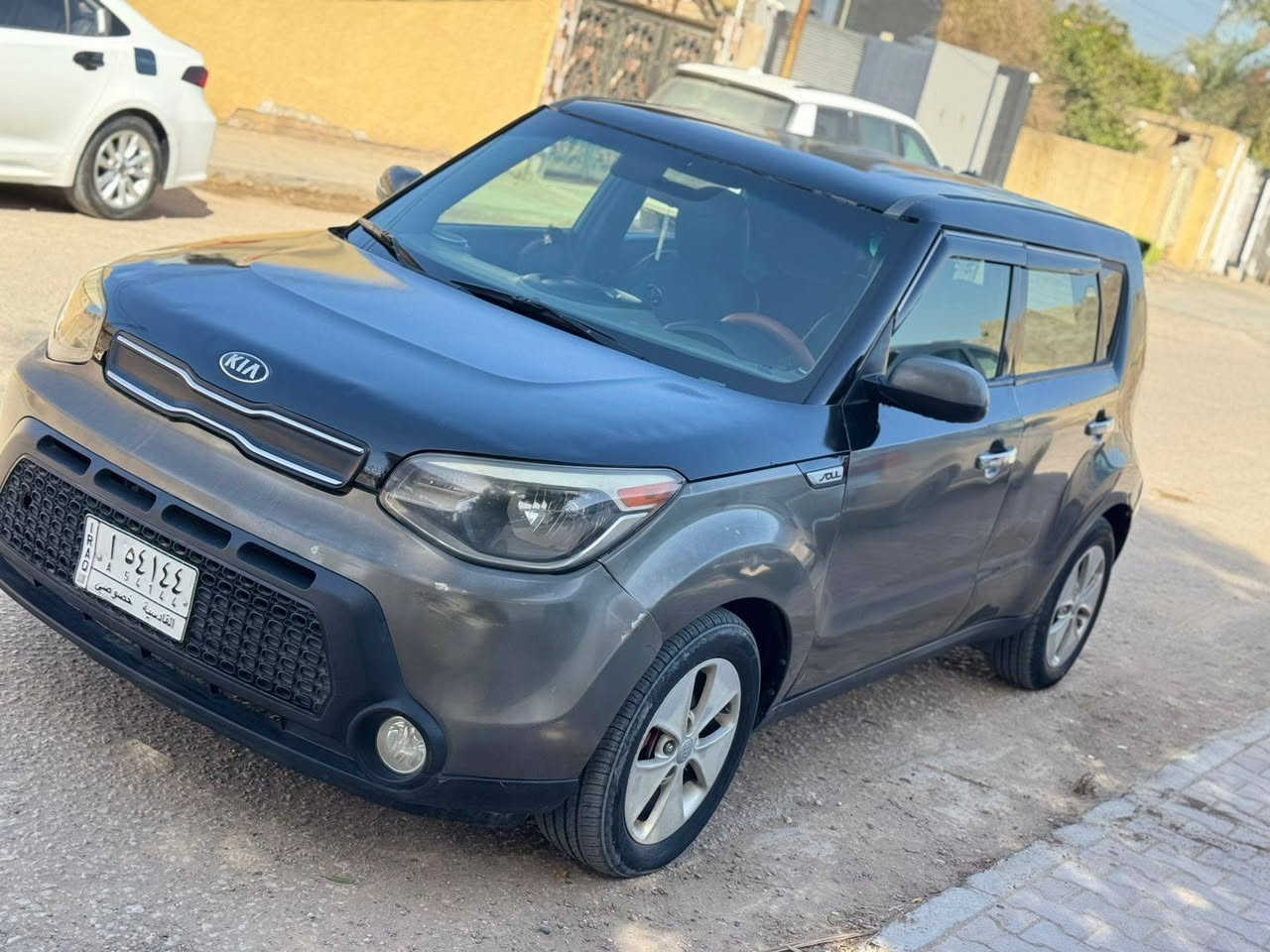 السلام عليكم للبيع. صول ٢٠١٥  ورد امريكي السعر78  ضرر جاملغ الخلفي فقط وهنا صار بيه طخات السياره بيه صبغ عام مكفوله من الكلبه والتكم والشواطئ صبغ عام اثر طخات بصيط سوناره اليوم سويته  السياره جاهزه ١٠٠/١٠٠ كير محرك حداديه تبريد تخم تاير باتري جديد تراي وين مايعجبك محرك ١٦٠٠  السعر 78  ورقه مكاني النجف قريه الغدير


**إذا كنت صاحب هذا الإعلان وتريد حذفه لأي سبب، رجاءا أرسل رسالة إلى الدعم الفني**