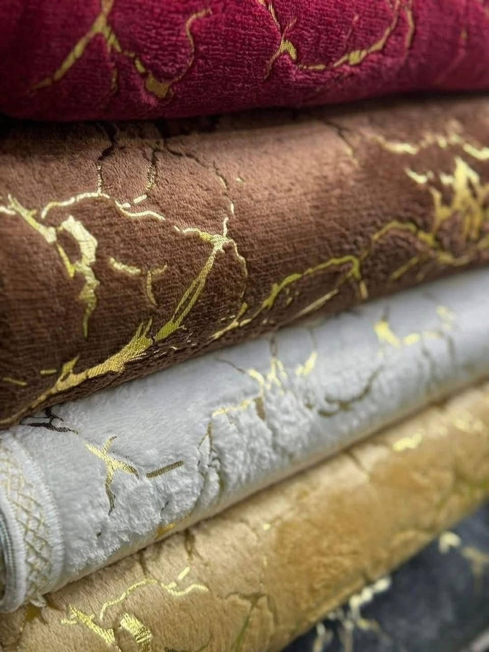 حصرياً لدى مفروشات الشمس😍😍😍
موكيت فرو ارنب مذهب مبطن ثقيل كوالتي عالي 

قياس 2*3 إلا ((يارده))

السعر 40 الف
🌹🌹🌹🌹🌹🌹🌹

لتأكيد الطلب الرجاء ترك العنوان ؟ 🏡 ، رقم الموبايل ؟ 
شكرا" لاختياركم #منتجاتنا

#الشمس... رفيقً درب ... لرحلة مستمرة
توجد خدمة توصيل لجميع محافضات عراقنا الحبيب


**إذا كنت صاحب هذا الإعلان وتريد حذفه لأي سبب، رجاءا أرسل رسالة إلى الدعم الفني**