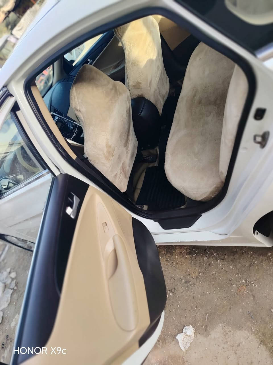 سوناتا موديل 2011
وارد خليجي
رقم بغداد سنويه لل2029
ويل كب حجم 17
محرك 4 سلندر حجم 2400 دوش
6 كير
مري شفط
اشاير بل مري
محرك بي تنقيص قليل
ضربتها باب وجاملغ خلفي مصلحات لا شاصي ولا الغود
والباقي كفاله
ال حداديه الخلفيه تعبانه
الصدر الأمامي كله جديد شاده باقي بس دبلات و فلنجات ما شاد
السعر 100 وبيها مجال حك الجيه
العنوان نجف ابو صخير


**إذا كنت صاحب هذا الإعلان وتريد حذفه لأي سبب، رجاءا أرسل رسالة إلى الدعم الفني**