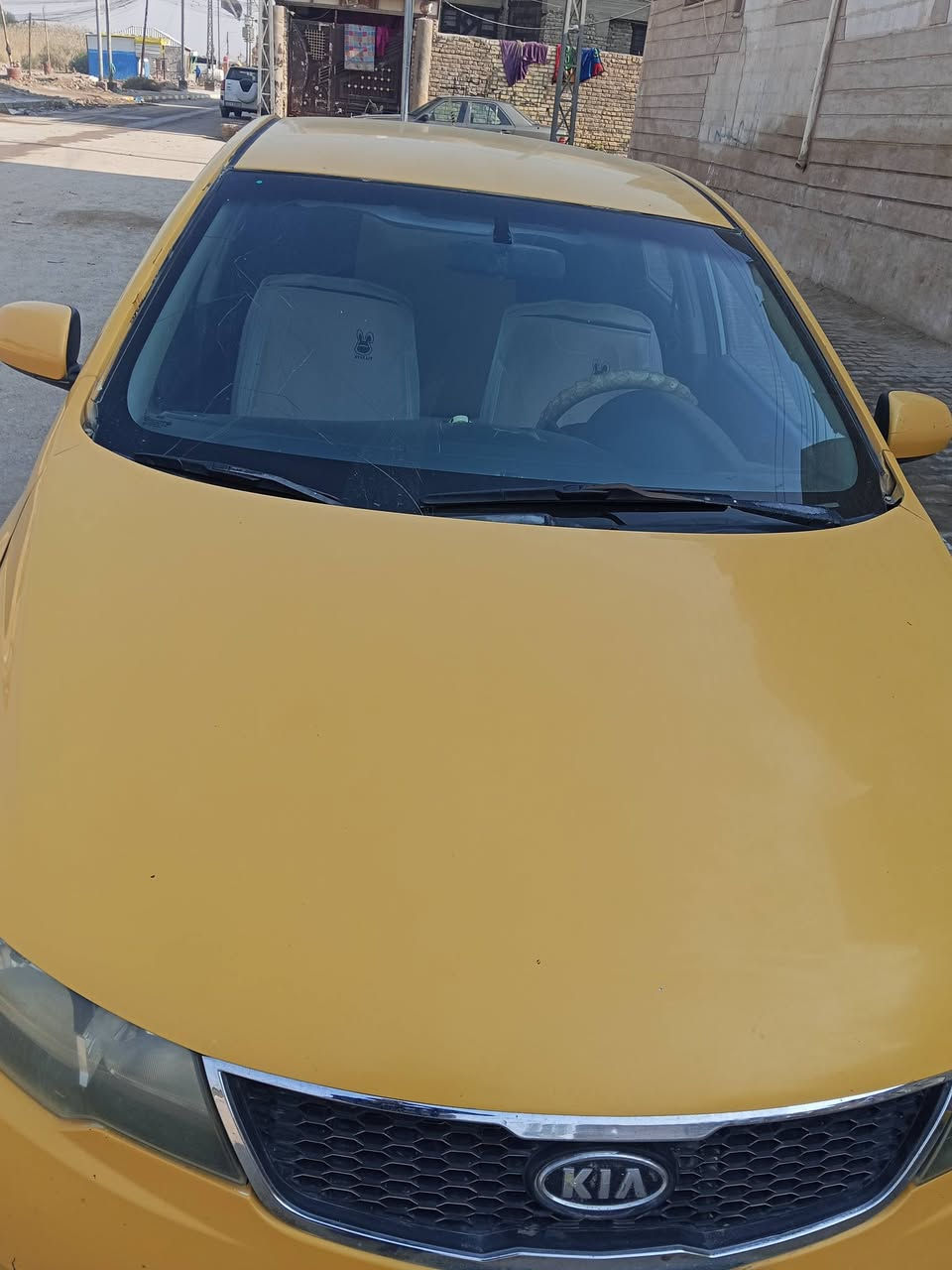 سيراتو 12 كير محرك خير من الله رقم واسط السعر 90 وبيها مجال مكان واسط رقم الهاتف ***********
