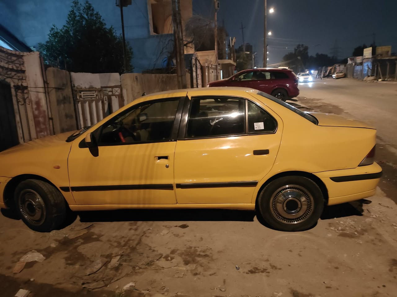 السلام عليكم
سمند موديل 11

محرك جديد فرنسي 

رقم بغداد نگليزي

صدر جديد 

مصفرة هيئة وغرامة 

مكاني بغداد الحبيبية 

***********
السعر 36 وبيها مجال
