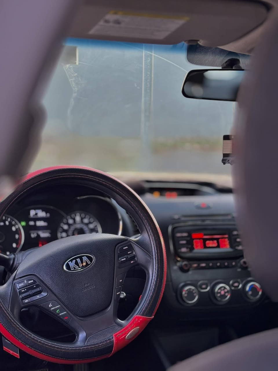 كيا فورتي 2018 امريكي رقم دهوك سنويه وهزه جديده سياره باسمي  محرك ٢٠ شرط كير At شرط ماشيه ٦٠ الف mi ضرر قبغ الصندوق صبغ فقط بدون دواخل السعر ١٣٢ وبيها مجال ***********
