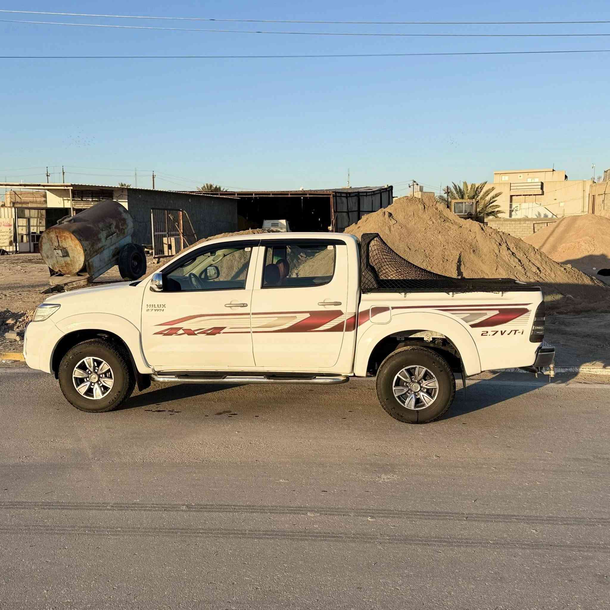 السلام عليكم
بيكب 2012 فور ويل 
كير عادي 
مكفولة من الصبغ والتبديل 
رقم سليمانية تحويل مباشر 
محرك كير اكسل كفالة 
تخم تاير حدادية جدد 
السعر ٢٠٠ $ وبيهة مجال 
مكان السيارة ديالى الخالص 

***********
