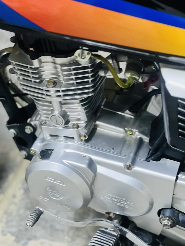 سلام عليكم دراجه للبيع شاصي نامه بلاد وكيل نوار موديل 21 تعمير كله جديد بمعنئ الكلمه مكينه سيجي نامه شرط الفحص وطيران وياه غراض مال بلاد كامله السعر 900 هيه وغراضه بدون غراض ب 850 شراي الاتصال خاص مقفول ***********
