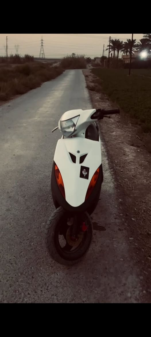 السلام عليكم دراجه ماكس عدله 120 للبيع دراجه نضيفه شوفت عينك كابريته بلادي صالنصه رياضي FM السعر (500) وبيها مجال بسيط مكاني بغداد المدائن ناحية الوحده متواجد فيس الرقم:  ‏‪0785 481 6394‬‏ ابو الـ 400 لا طب خاص
