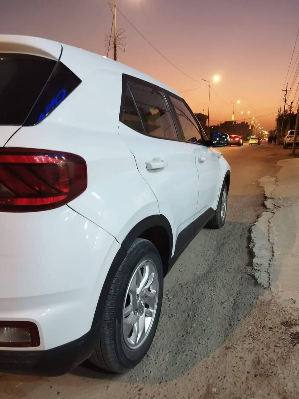 هونداي فينو موديل 22 رقم اربيل ب اسمي 
ماشيه 53 الف ميل كير محرك على وضع الشركة 
تخم تاير جديد تبريد رادار امامي تحديد مسار تحديد سرعه شاشه ابل كار بلي 
الحادث جاملغ و بنيد بدون دواخل و الجاملغ الخلفي الصور موجوده
السعر 115 بيه مجال بسيط حك الجيه 
تريد وكاله تريد تحويل اني حاضر 
مكان السياره حله حي البكرلي ***********
