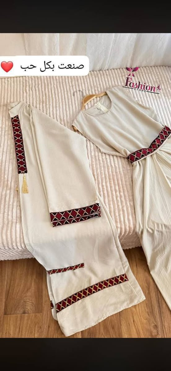 الازياء هي شيء مؤثر في عالم الموضة،♥️
تتميز بأسلوبها الفريد والجريء.
(عليه توكلت وعليه يتوكل المتوكلون

🌸بشت  +فستان دابل ايطالي كولتي عالي🌸

القياسات- 38 40 _42-44-46-48
للطلب ولاستفسار على خاص او الواتساب ***********
