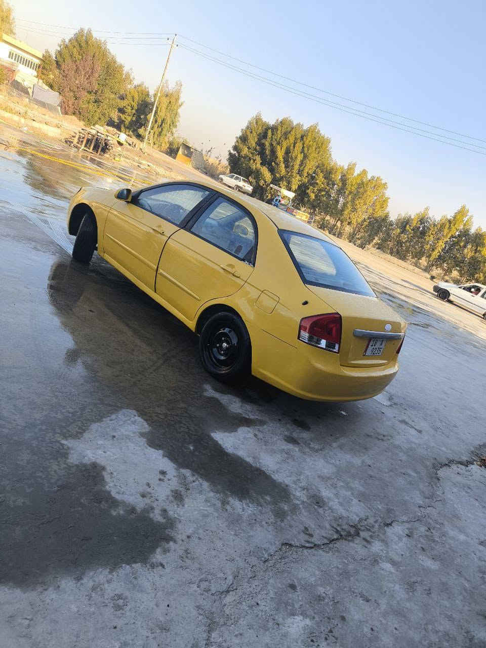 سلام عليكم سبكترا وراد ،
كير محرك تخم تاير حداديه سياره جاهزه

عله اخر حبايه موديل 9 رقم دولي ، السعر 80 وبي مجال قليل ،مكان السياره ديوانيه ***********
