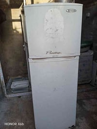 ثلاجه مستعمله مع غساله مستعمله للبيع  وبأسعار مناسبه جدا الاتصال على ا...