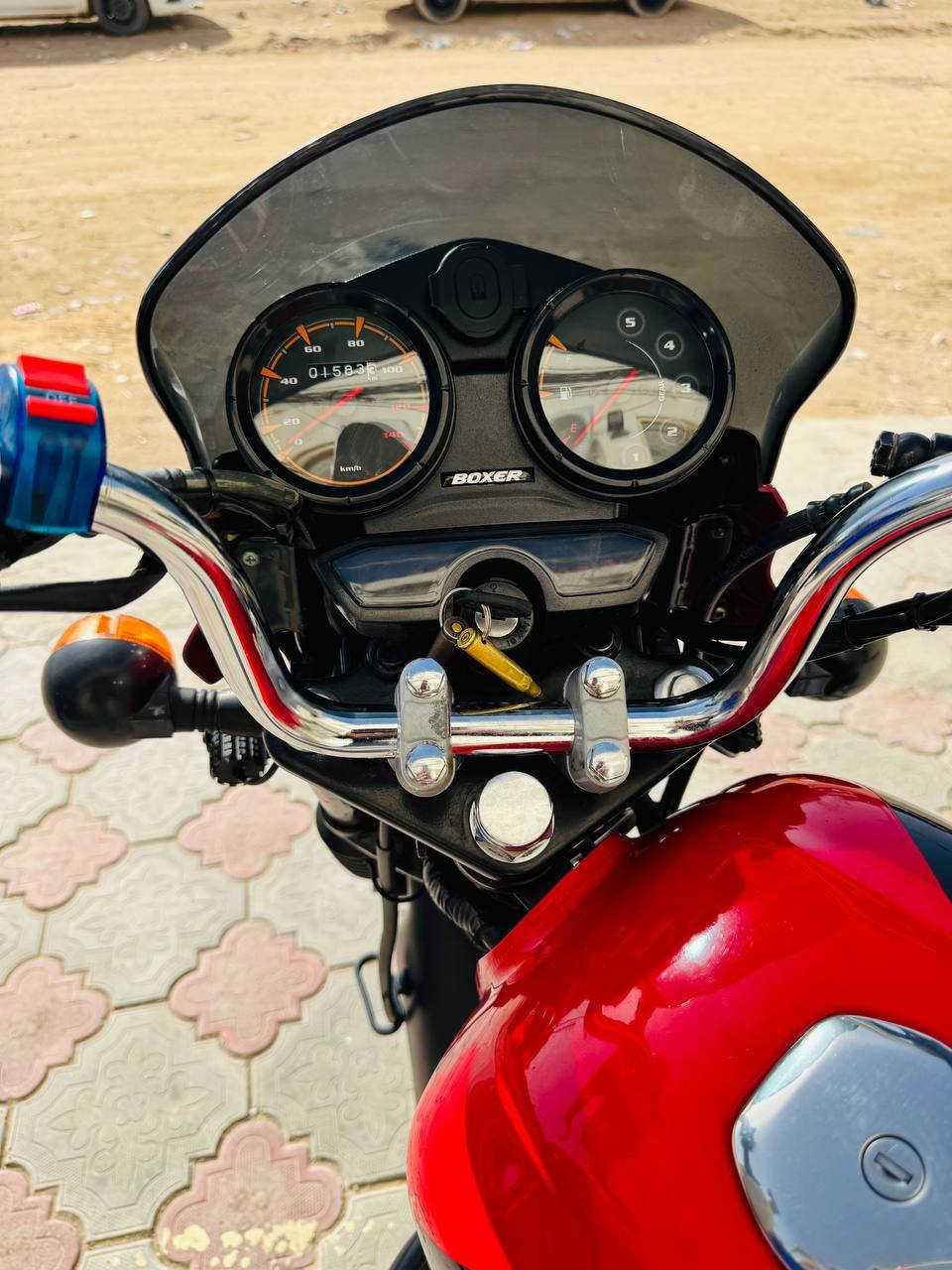 سلام عليكم بوكسر للبيع مديل 22 شكل 23 دراجه فول رقم وسنويه بسمي نضافه شرط احله من تصوير تجي وتشوف تواصل فقط فقط واتساب ***********
