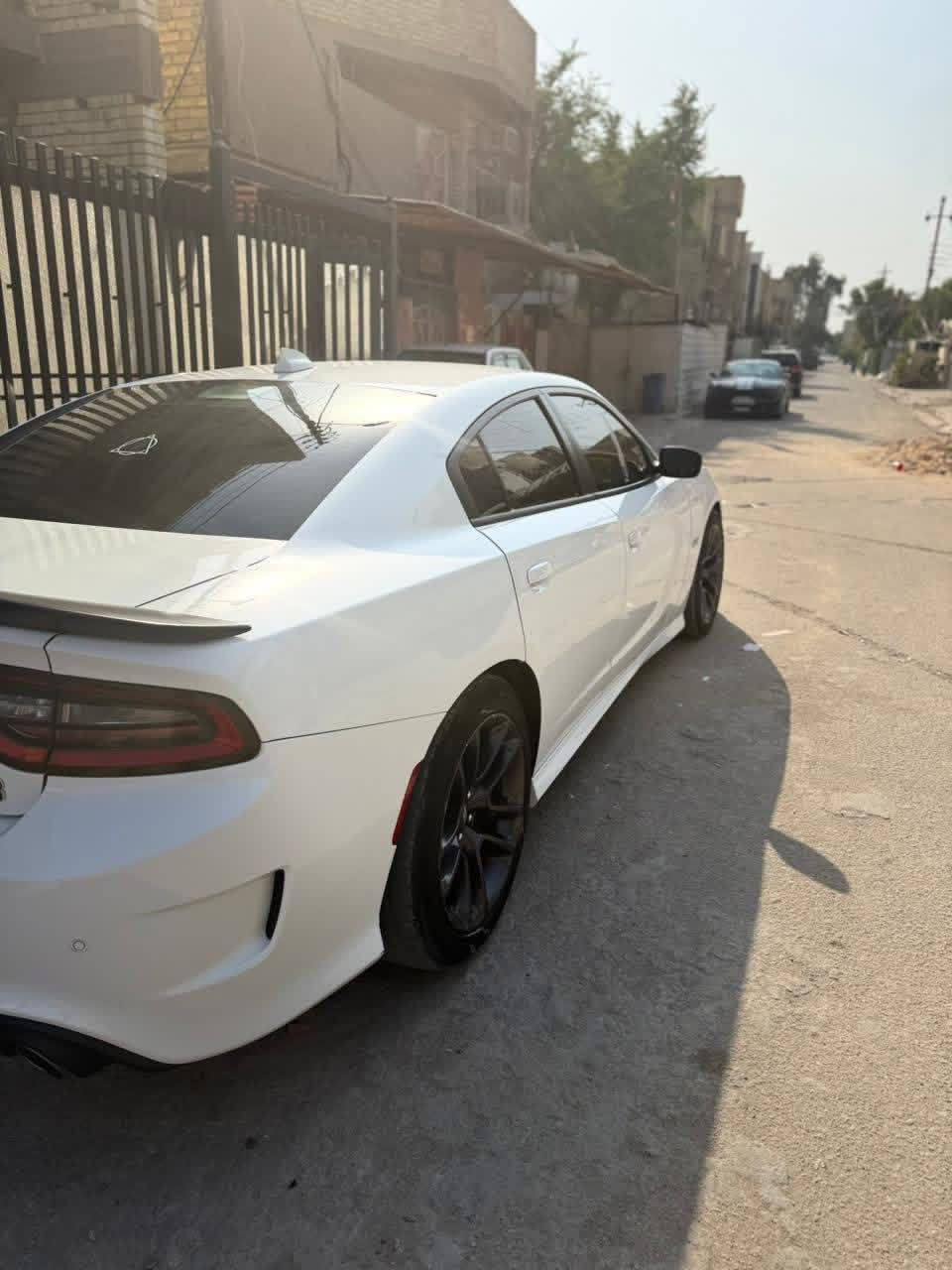 السلام عليكم 
الوحش للبيع فقط
سياره كلش حلوه
دوج جارجر 
فئه اسكات باك
موديل 2023
دخول جديد
سياره بيها مواصفات كلش حلوه
سياره جديده بمعنى الكلمه 
محرك 6.4
عليها سستم صوت 
عليها كزوز صالنصا بلاد 
دبات سود بلاد 
حادث واضح بالصور 
جدا بسيط 
جبت جاملغ نفس الون 

للتواصل متوفر فقط ( اتصال + واتساب) 
***********
