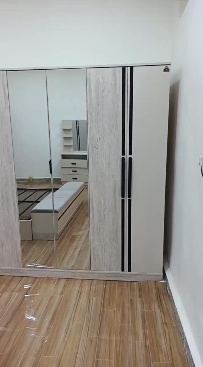 يتوفر غرف نوم تركي جديد يوجد نقل وشد للتواصل واتساب ***********
