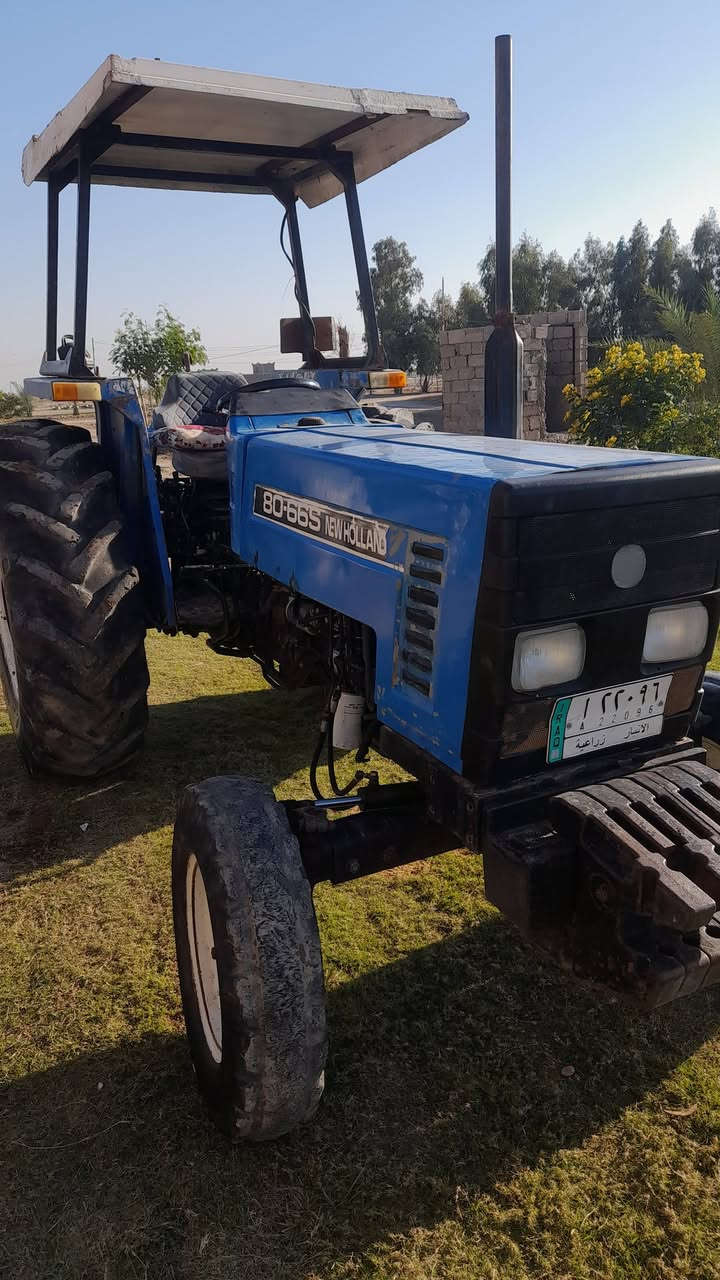 اسلام عليكم نيوهولند موديل٢٠٠٥ تحويل مباشر مكينه بلاديه قطرة صبق ماكو مكان بغداد*********** اتصل
