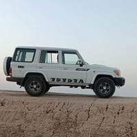 لاند كروزر • ٢٠١٣ • بنزين ٤٠٠٠