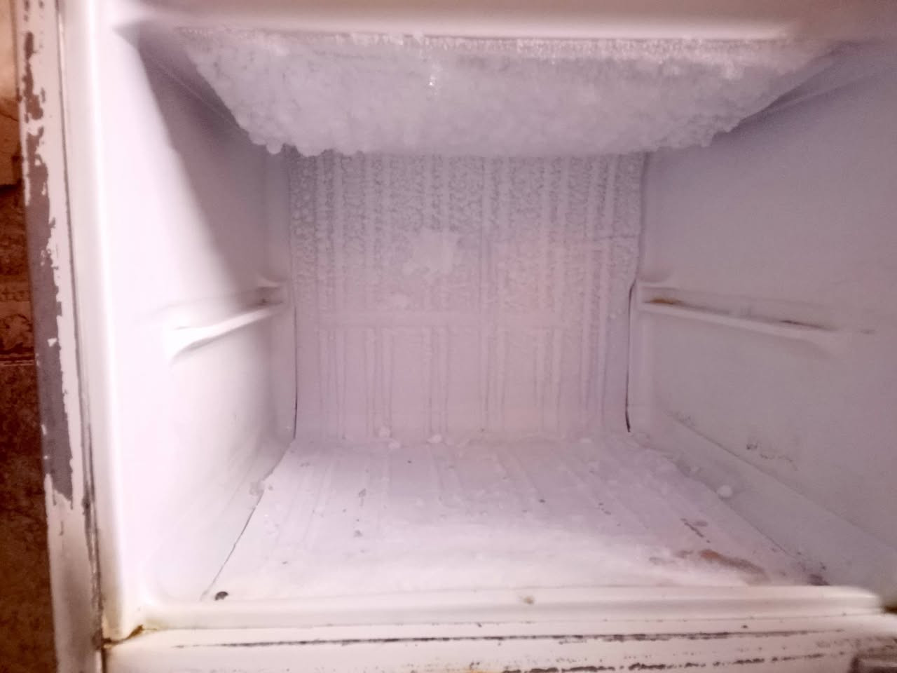 ***********بس واتساب
سلام عليكم ثلاجه للبيع 
السعر150بيه مجال
مكاني بغداد مدينه الصدر
