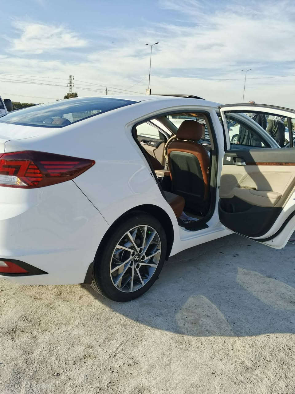 السلام عليكم عنتره للبيع موديل 19
***********
