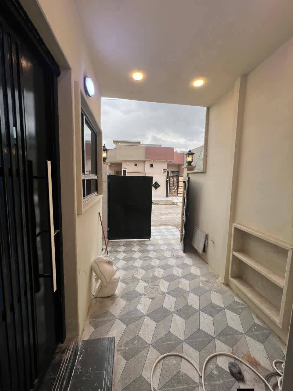 اذا اكو مولده معارض هم يرهم 
***********
