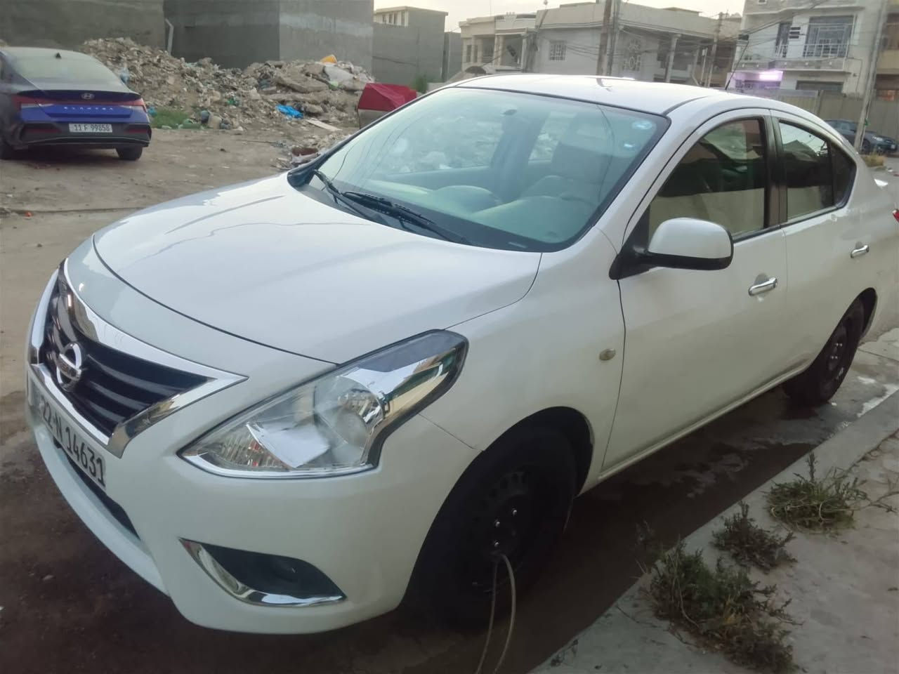السلام عليكم سني هندي موديل ٢٠٢١ بيهه صبغ باب صدر وشويه من الباب الخلفيه وبيهه بارد شويه تخم تاير جديد مكينه كير مكفولات تبريد ثلج بسم ولد عربي ماشيه ١٢٨ السعر ٨٨ وبيهه مجال الي مي عجبه السعر لايعلق مكاني بغداد البياع  ***********
