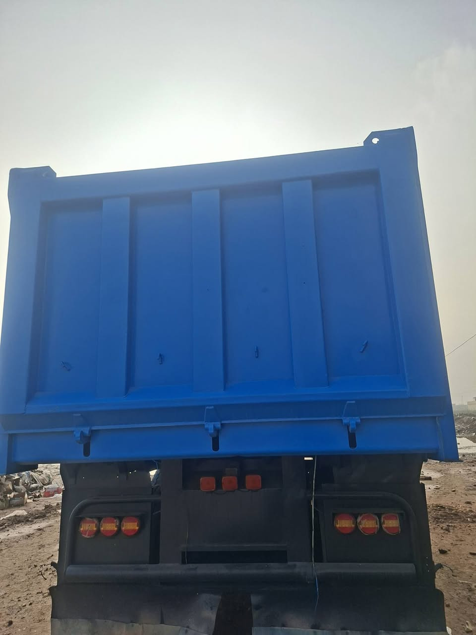 السلام عليكم للبيع عربانه جديده ذرعتها ٢٤ متر معوزه بس تايرات ***********
