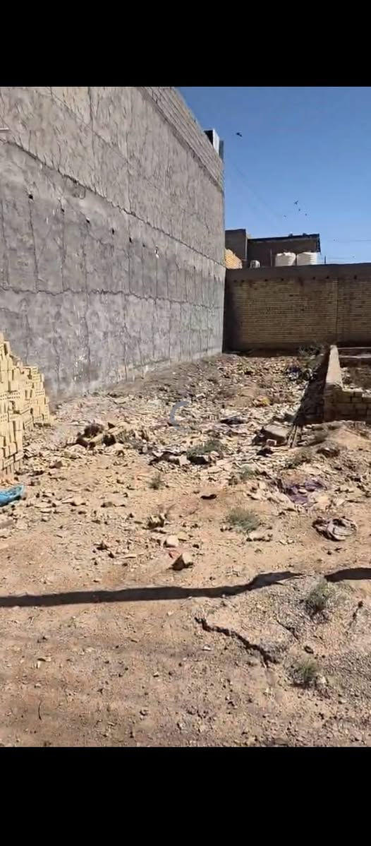 سلام عليكم
قطعتين مساحة 100 متر وحده طولانية وحده مربعة ...
بالاخير قرب مدرسة مالك الاشتر المسائية 

للاستفسار:***********
مكتب الياس للاستثمار العقاري/شارع المحكمة
