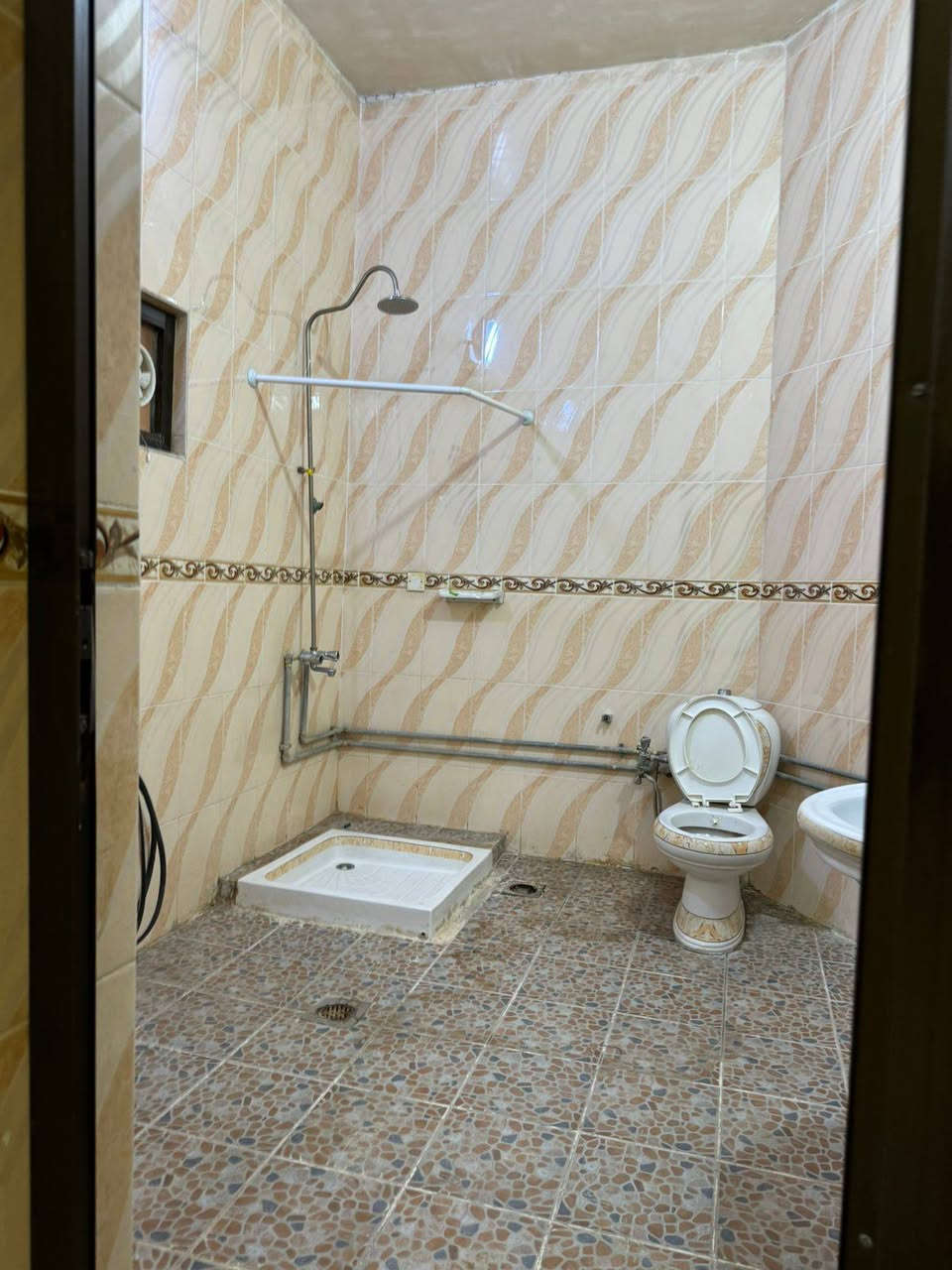 دار للايجار
العنوان : تكريت القادسية شارع الدفاع المدني 
قرب مدرسة عمرو بن جندب  
يحتوي على استقبال و 2 غرف نوم
  ومطبخ وصحيات  داخل وخارج 
ايجار الدار  《300ألف》
للاستفسار الاتصال على الارقام التالية
***********
***********
مكتب دجلة للعقار ....
