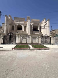 للبيع في بغداد منطقه السيديه مربع ٩٠٠٠ قرب شارع الخيزران وخلف مطعم اكل...