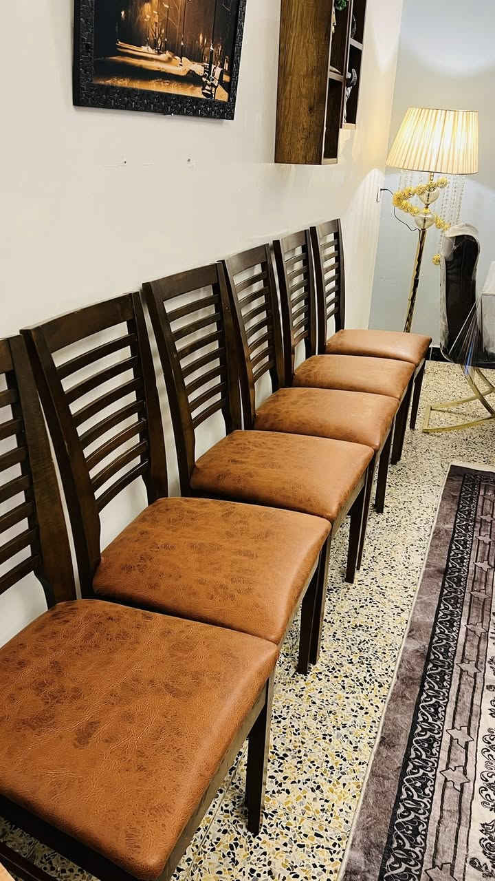 🧿﷽ 🧿 ميز طعام جديد سعر 380 بغداد سبب البيع اخذنه غير تصميم واتس فقط  ***********
