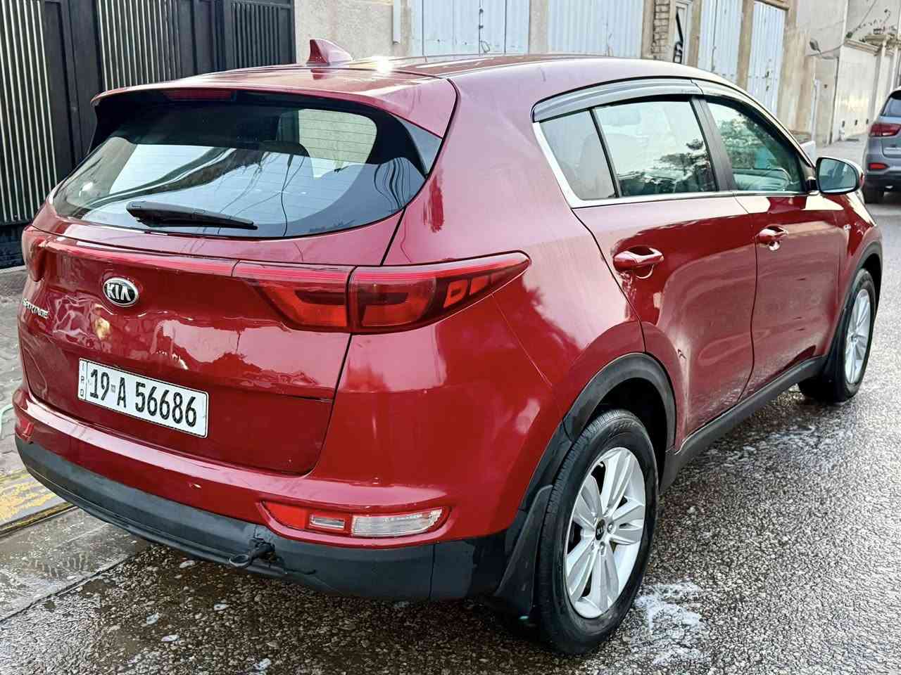 كيا سبورتج 2017وارد امريكي رقم كربلاء انگليزي حادث بيبان جهه الصدر مبدلات نفس اللون بدون صبغ بدون ايرباك بدون دواخل  ماشية 100 محرك 2400 تحكمات ويل كب تبريد خلفي بلاجكتور لدات نظيفة وكامله مابيه كل نقص مكان السيارة كربلاء *********** رقم الشاصي صورة بالمنشور اذا تحب تطلع صور الحادث ماعندي
