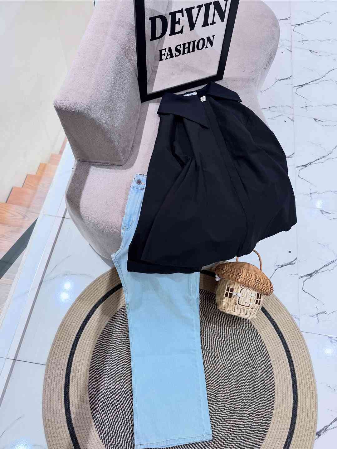 قميص بوبلن بتصميم ياخة جانبية✨ 
كوالتي عالي ✨
متوفر ب 9 الوان 
طول القميص 75cm✨
قياسات 38-46 ✨

كيلوت كصه عدلة ✨
قياسات 36-46✨
#اكسبلور_فولو #اكسبلور_explore #اكسبلورر #اكسبلور_العراق_السعوديه_الاردن_ايران_الكويت_طق_لايكات_كومنت_يلاا💙 اكسبلور_ضيفونا


**إذا كنت صاحب هذا الإعلان وتريد حذفه لأي سبب، رجاءا أرسل رسالة إلى الدعم الفني**