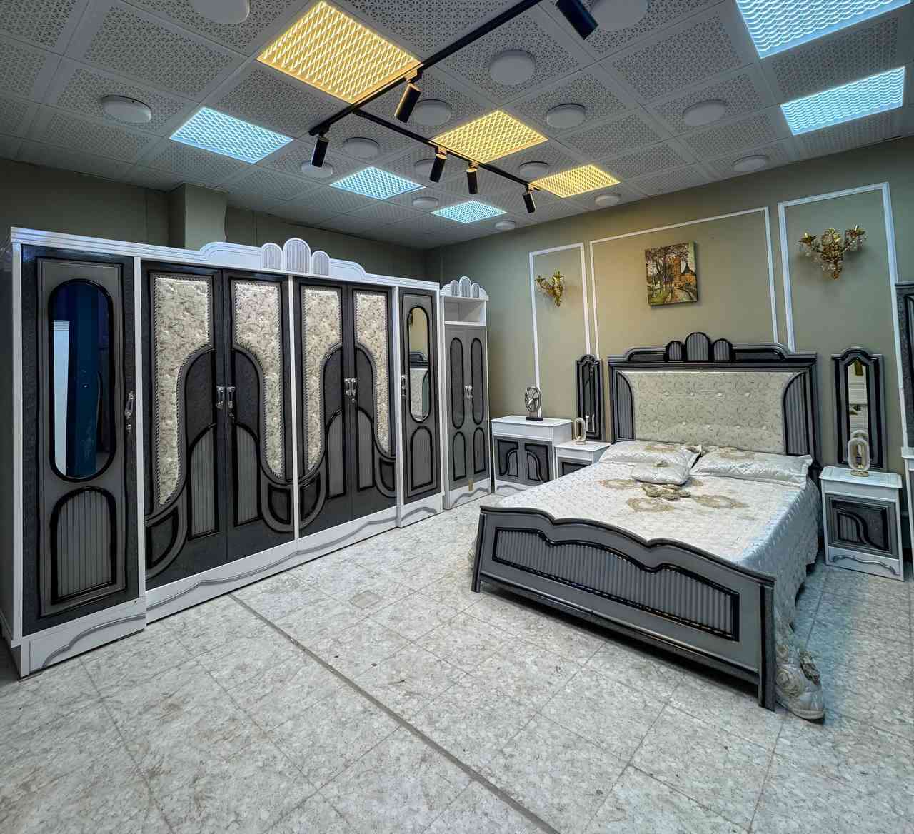 السعرمليون  الف فقط😍
غرف نجاره عراقيه 💯💯

تتكون من 8 قطع 

عرض الكنتور 3 و20سم

ارتفاع الكنتور 2 و20سم

السرير بلوك ٦ ارجل

طول السرير 200 سم 

عرض السرير 160 سم 

الضهر براغي
الشازلون 50 الف
دوشك 150


**إذا كنت صاحب هذا الإعلان وتريد حذفه لأي سبب، رجاءا أرسل رسالة إلى الدعم الفني**